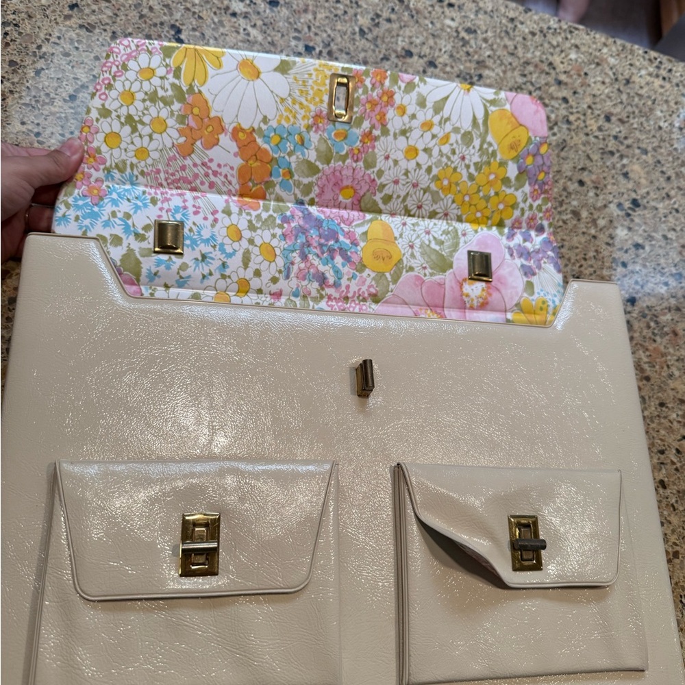 Rare Avon beauty rep bag vintage from 60’s-70’s